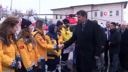 Kent merkezine inen hava ambulansı görücüye çıktı