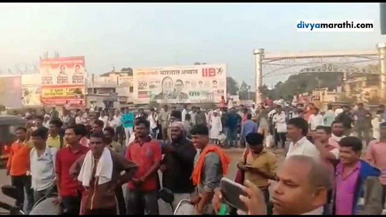 परभणी रेल्वेस्थानकातील प्रतिक्षालयाला आग,  अर्ध्या तासात आग अटोक्यात