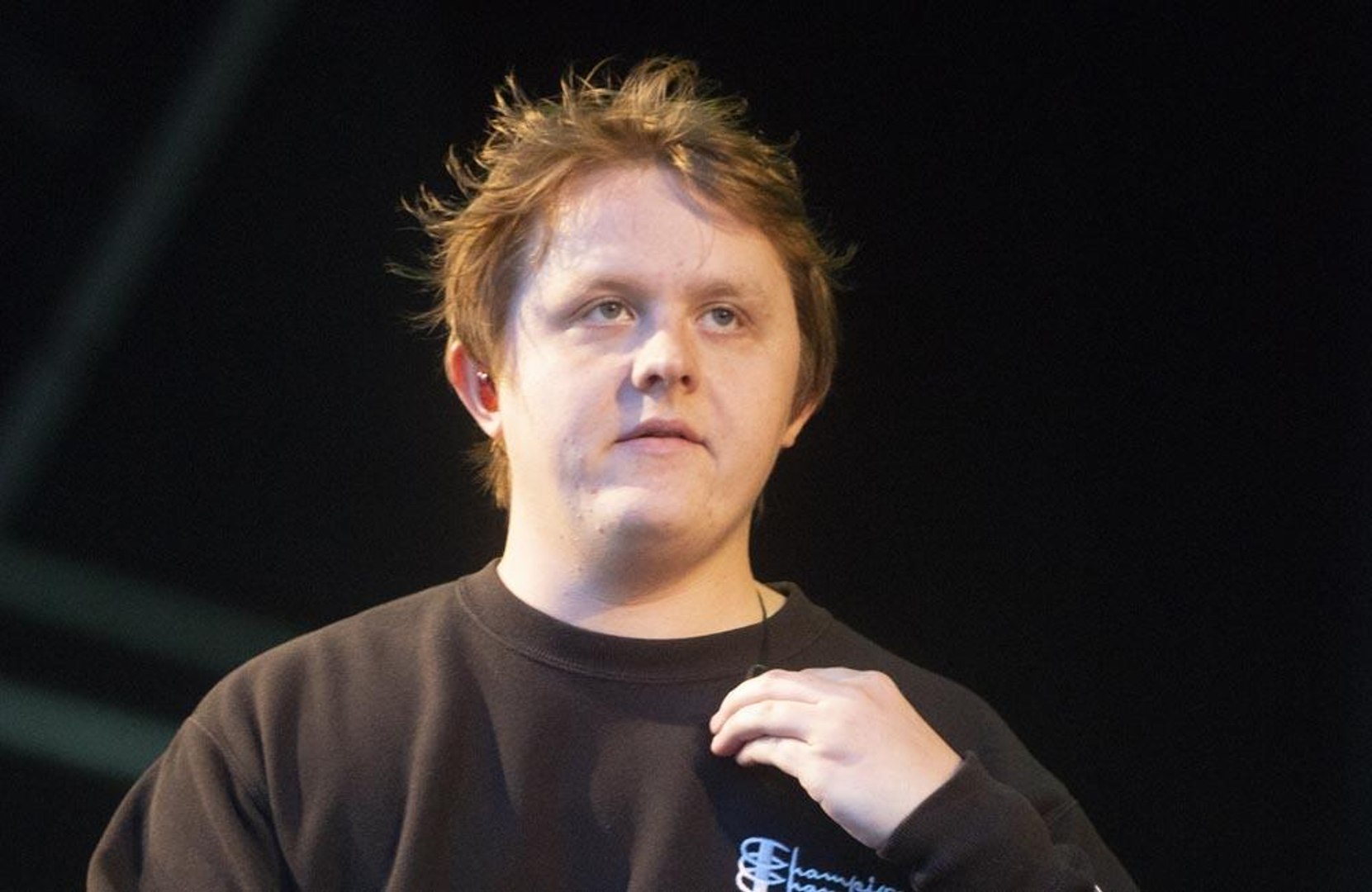 ⁣Lewis Capaldi and Mabel lead Top of the Pops festive specials