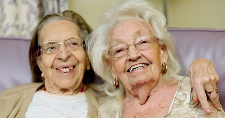 Après 80 ans d'amitié, elles décident d'emménager dans la même maison de soins