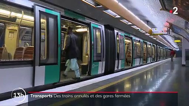 Spéciale Grève - Quais des stations vides, métros et RER quasiment sans voyageurs : Les transports franciliens désertés par les usagers