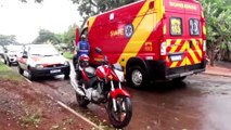 Jovem se fere ao cair de motocicleta no Bairro Brasília