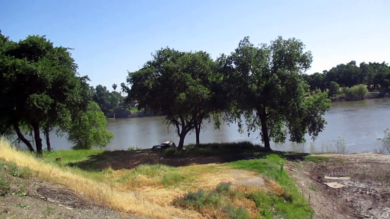 SACRAMENTO RIVER AND WATER CHANNEL