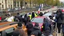 Fransa'da emeklilik reformuna karşı grev ve protestolar başladı