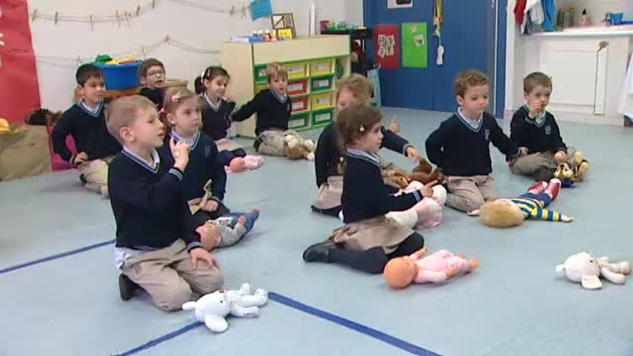 Niños de cuatro años aprenden cantando la reanimación cardiopulmonar