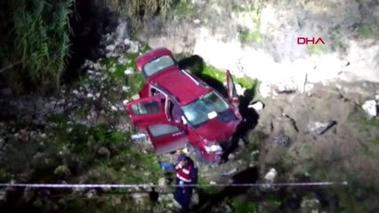 Otomobiliyle dereye uçan muhtar öldü