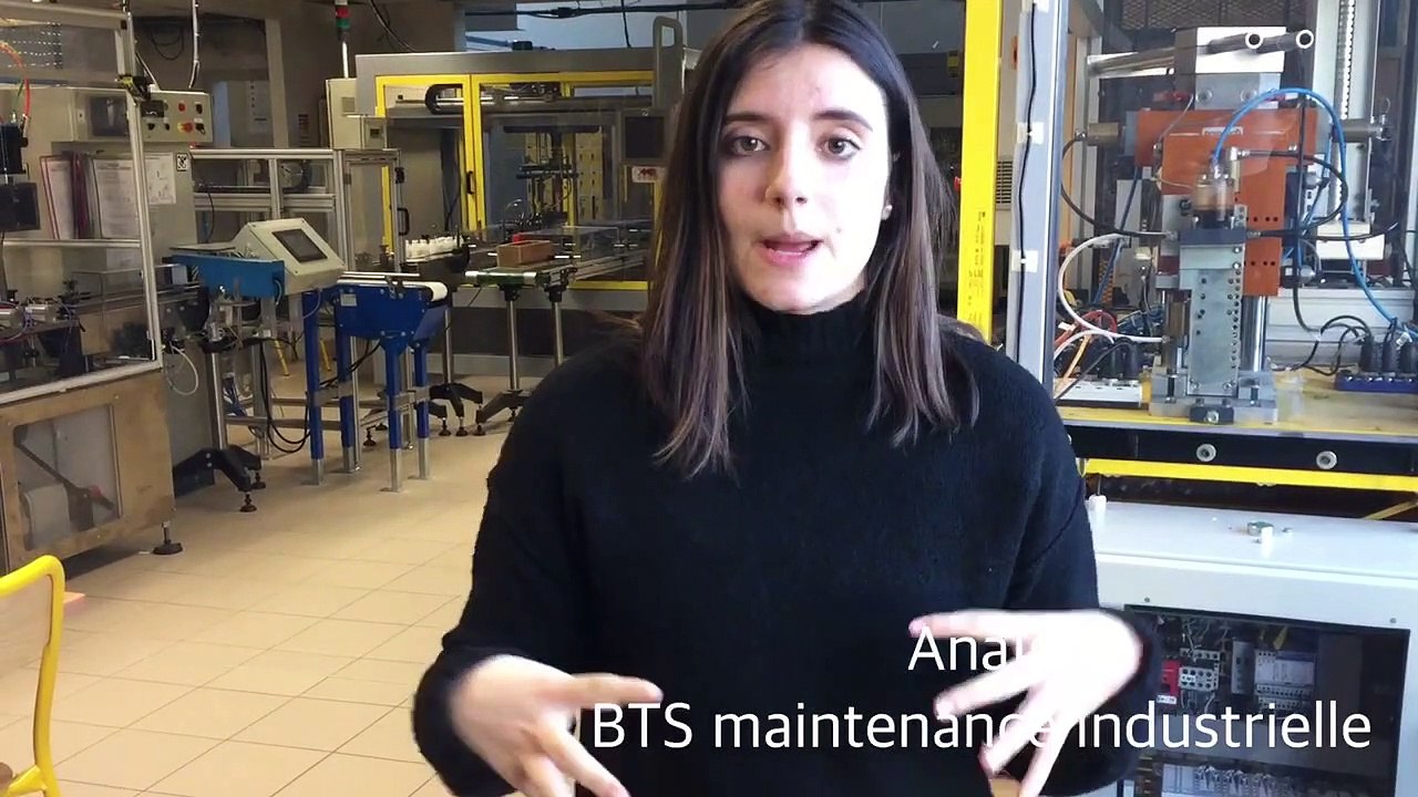 Anaïs, étudiante en BTS maintenance-industrie à l'UIMM de Dijon, en alternance dans une entreprise pharmaceutique