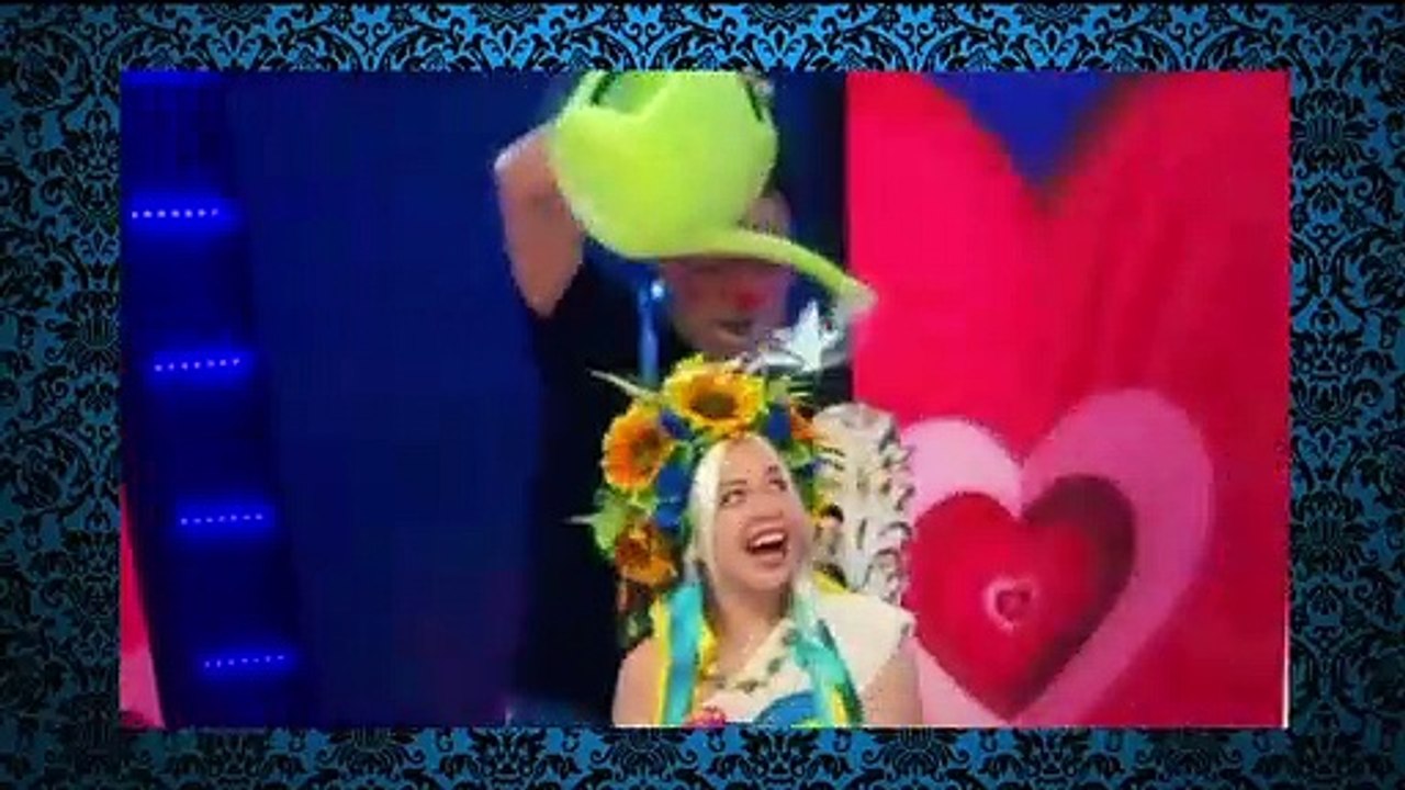 ¡Lady Fifi saca los chismes de los amorosos! |...