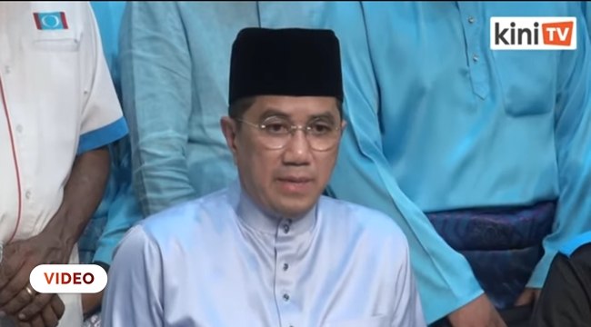 Azmin pertahan Anwar, tolak politik keji