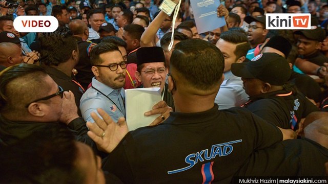 Kecoh! Mizan dihalang masuk, Kongres AMK dicemari aksi tumbuk