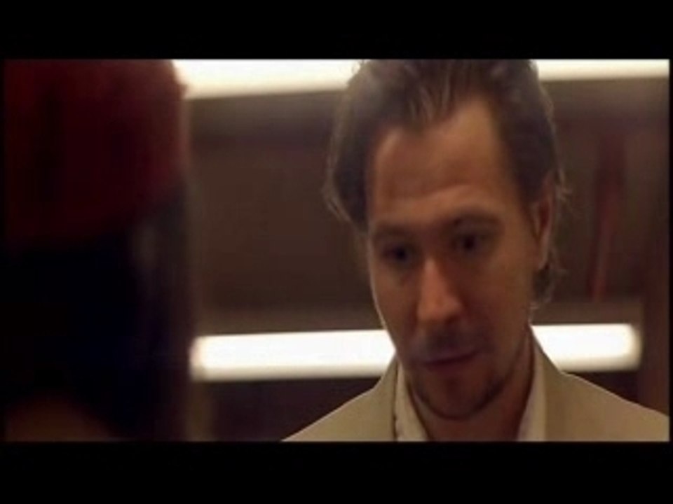 leon the professional - bathroom scene with stan and matilda