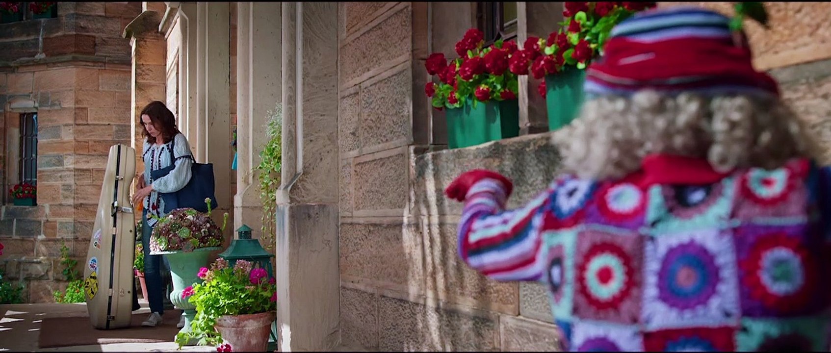 4 ZAUBERHAFTE SCHWESTERN Film Clip - Mrs. Duggery