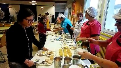 Petit-déjeuner au collège de Jussey en Haute-Saône