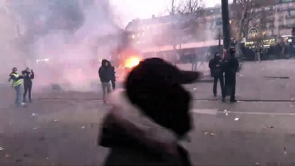 Fransa'daki tarihi protesto... Katılımcı sayısı 1,5 milyon!