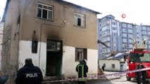 10 kişilik ailenin yaşadığı ev, çıkan yangında kullanılmaz hale geldi