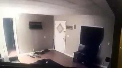 Il réserve un comité d’accueil à des individus armés qui veulent lui régler son compte