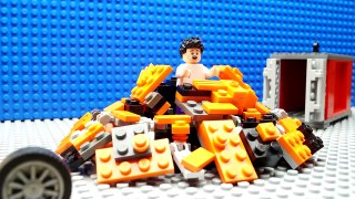 Lego Hulk Car Robbery
