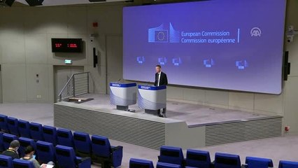 AB, Fransız polisinin şiddetini kınamaktan kaçındı