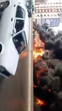 حريق عقب انقلاب سيارة محملة بالسولار أعلى الطريق الدائرى