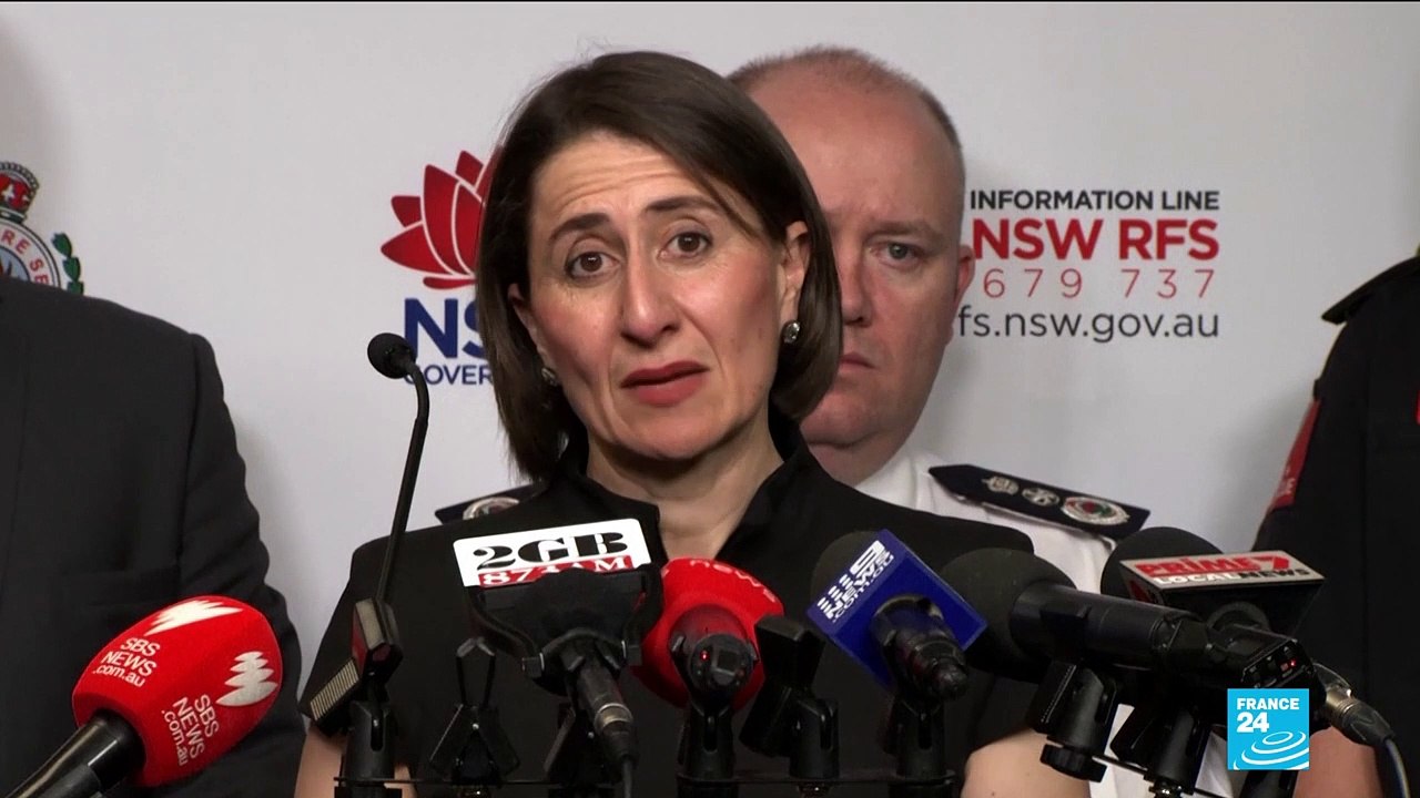 Australian firefighters battle 150 fires in New South Wales