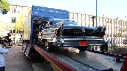 Merhum Başbakan Adnan Menderes'in makam aracı getirildi