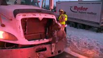 Accident impliquant deux camions sur l'autoroute 85