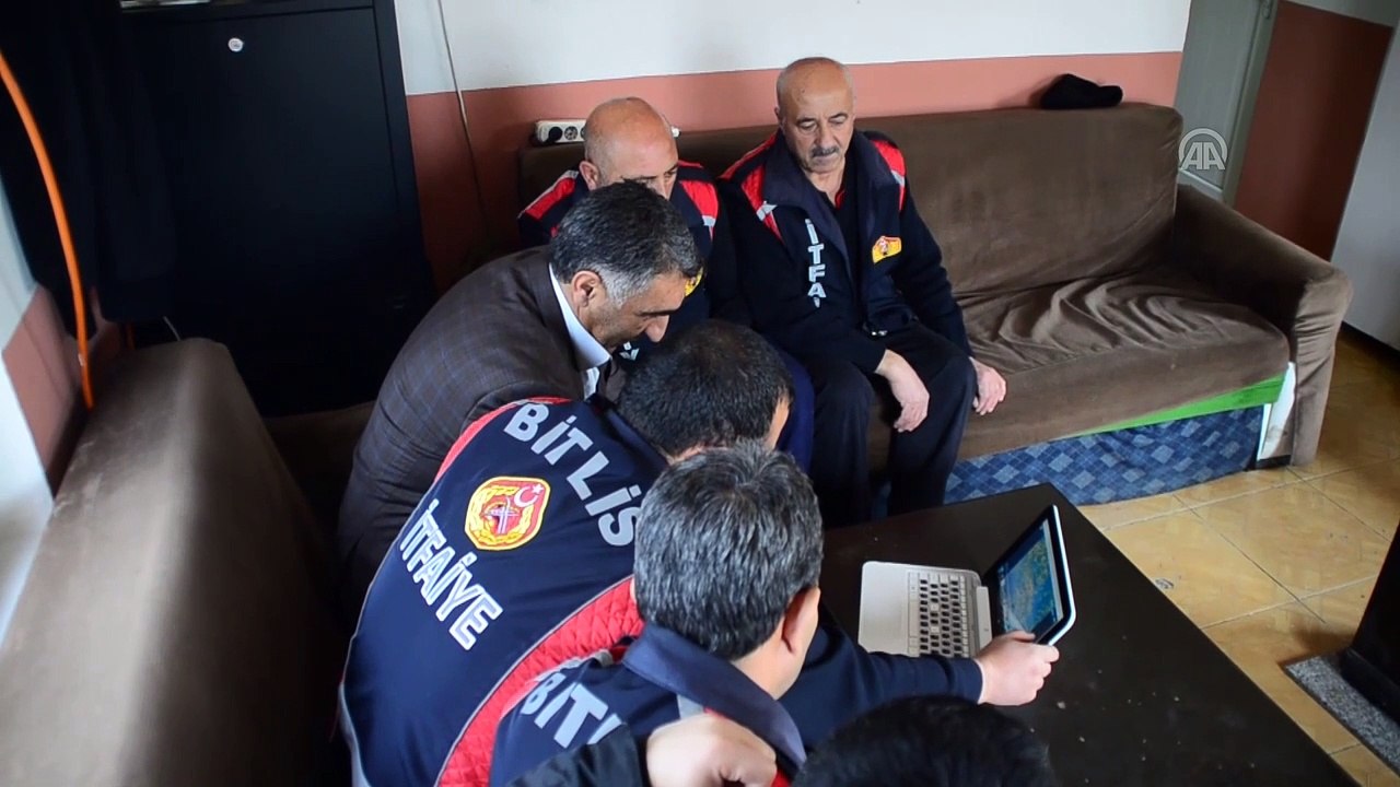 İtfaiye ekiplerinin tercihi 'Millilerden asker selamı' oldu - BİTLİS