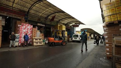 Halde ayakkabı boyayarak geçen yarım asır