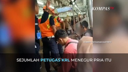Viral! Pria Merokok di Kereta, Jangan Ditiru