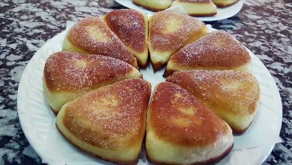 الى عندك بيضة وكأسين دقيق!! حضري هاذ الفطائر التي يبحث عنهاالجميع بدون دلك ولاعجن غادي يحماقو عليها