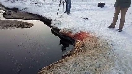 Encuentran este inquietante ’lago de sangre' en un pueblo de Siberia