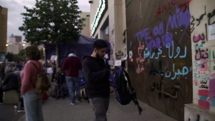 رسامو كاريكاتور في لبنان يشاركون في "الثورة" على طريقتهم