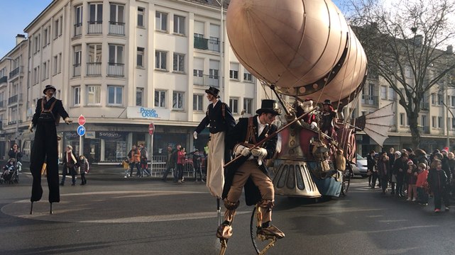 Le vaisseau du Père Noël et ses artistes