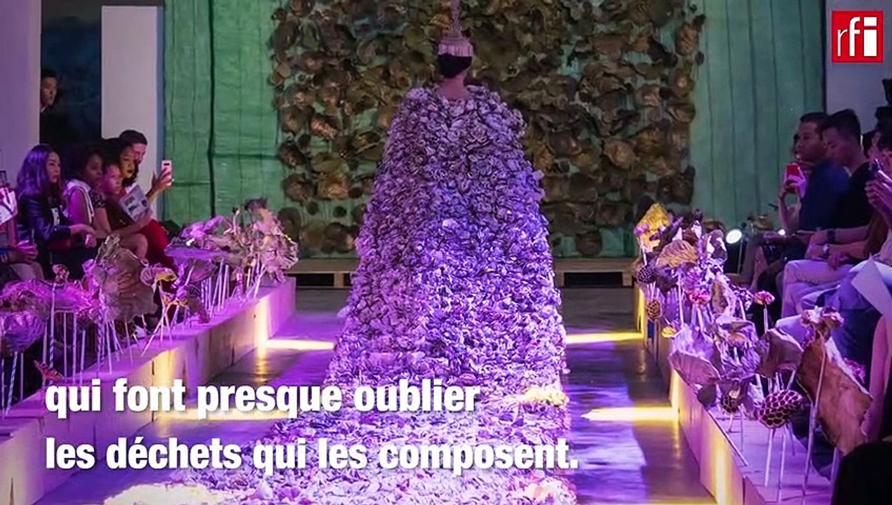 Au Cambodge, le recyclage des déchets au service de la haute couture
