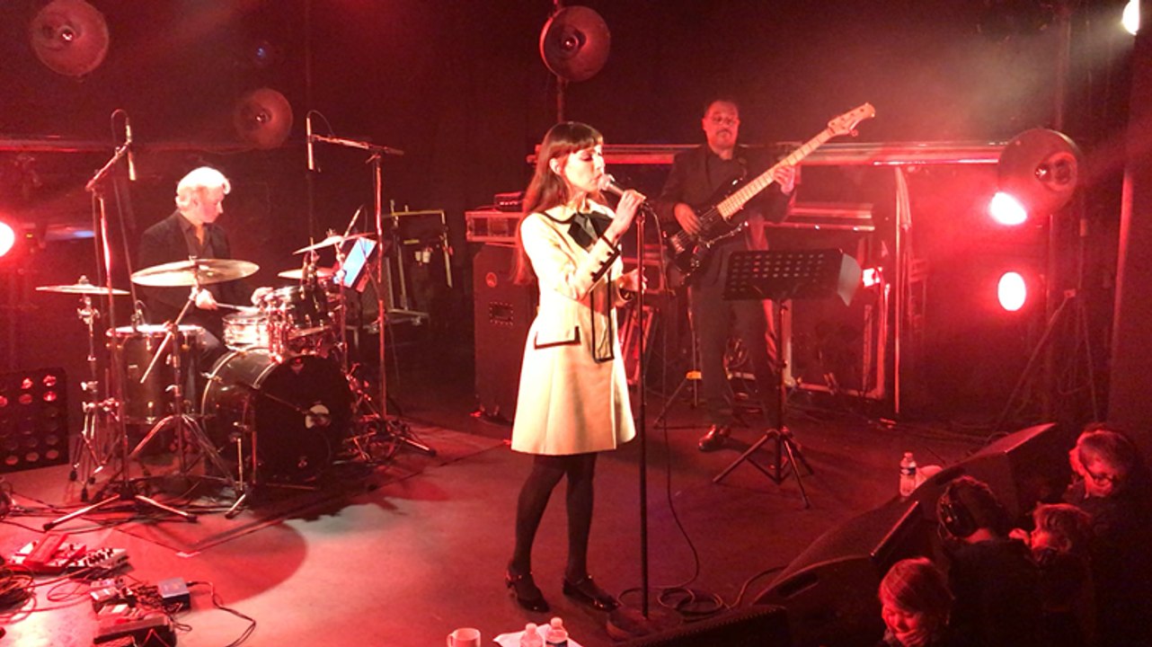 La chanteuse Claude Fontaine à l’Ubu pour le concert des familles des Trans Musicales