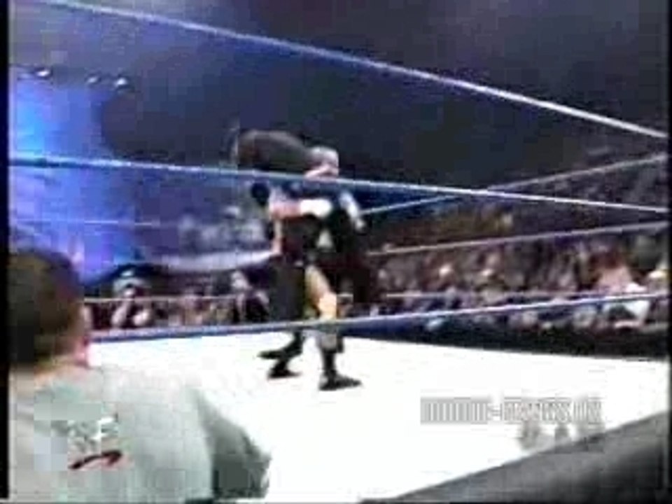 Matt Hardy & Lita (w/Jeff) vs Perry & Terri (w/Dean)