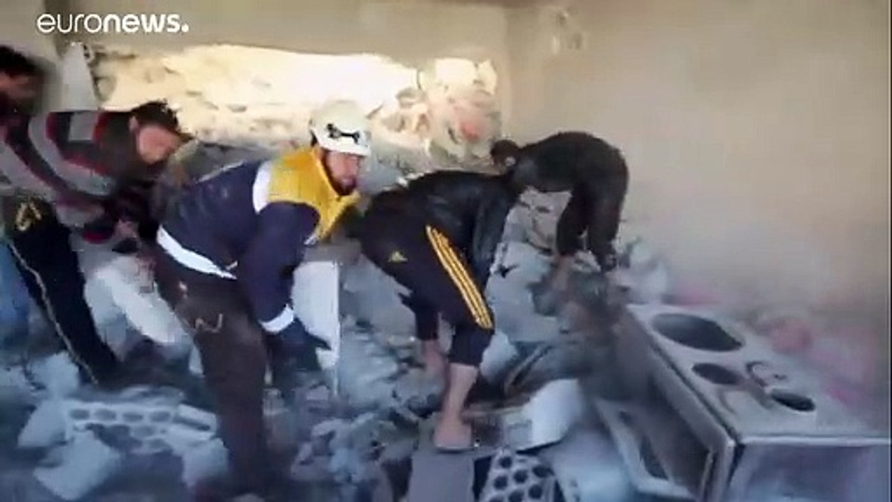 Idlib unter Beschuss: Beobachter melden 20 Tote