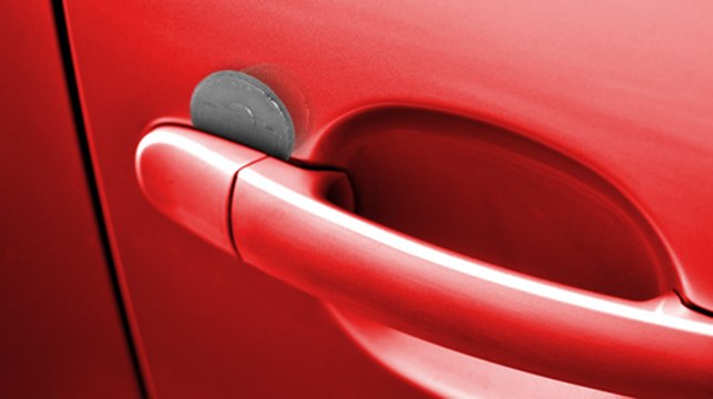 Mucho cuidado si encuentras una moneda en la puerta de tu coche