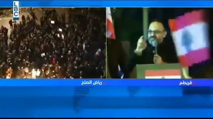 Gösterici kendini ateşe verdi