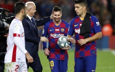 Messi'den tarihi hat-trick