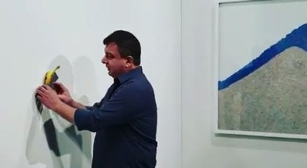 120 bin dolara satılan muzu yedi