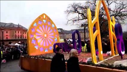Metz fait son défilé féérique derrière Saint Nicolas