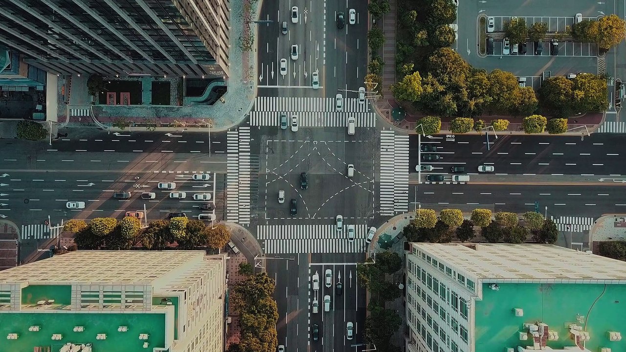 Taryn Elliott - Traffic On An Intersection Road In A City - City (No Copyright Video 85) [4K]