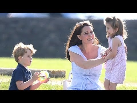 La princesse Charlotte veut un cadeau de Noël bien particulier, pour faire comme la reine