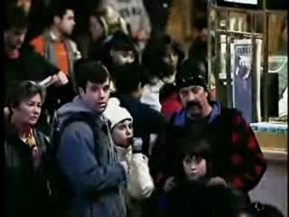 Caméra cachée à la gare