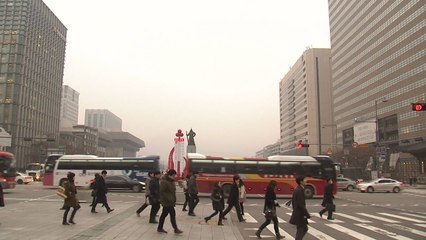 [날씨] 전국 대부분 초미세먼지 '나쁨'...중서부 곳곳 비 / YTN