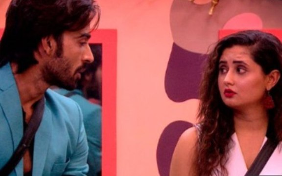 Bigg Boss 13 Rashami Desai Shattered As Salman Khan Exposes Arhaan Khan Netizens Call It Love Jihad