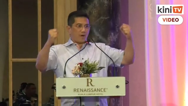 _Aku lah reformis! Aku lah pejuang! Kamu lah pengkhianat! Kepala bapak kamu!_