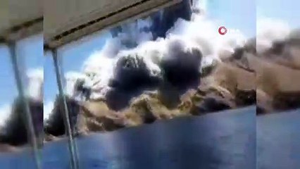- Yeni Zelanda’da yanardağ patladı: 1 ölü
