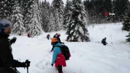 Kayıp dağcıların montunun bulunduğu bölgeye arama alanı daraltıldı